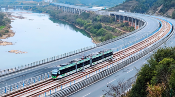 賽思x武夷有軌電車｜國首條獨立路權旅游觀光有軌電車線路開運，賽思助力北斗時鐘